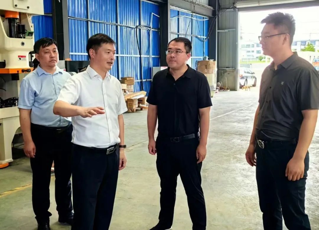 市安委辦開展“廠中廠”集中攻堅治理行動專項督查.jpg 市安委辦開展“廠中廠”集中攻堅治理行動專項督查.jpg